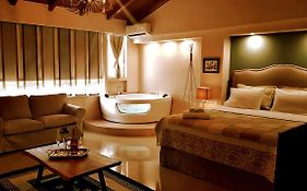 Q Suites Preveza